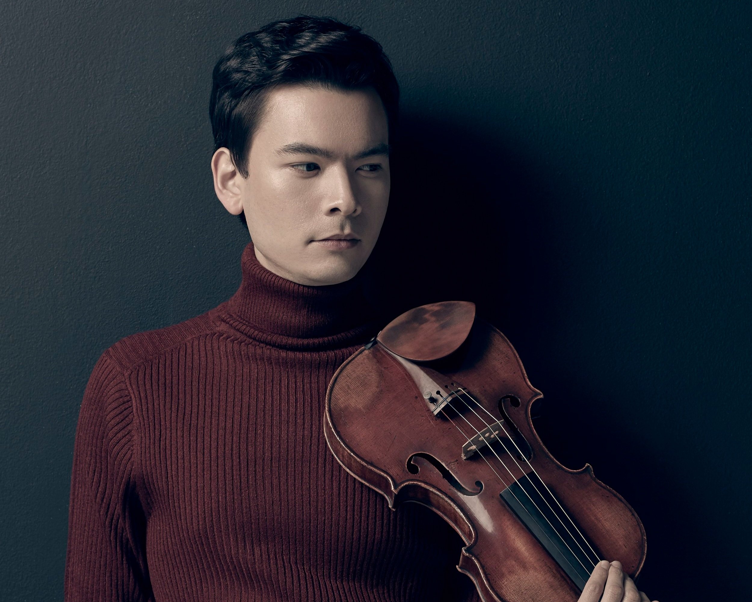 Stefan Jackiw joins Anja Bihlmaier and the Residentie Orkest at the Concertgebouw